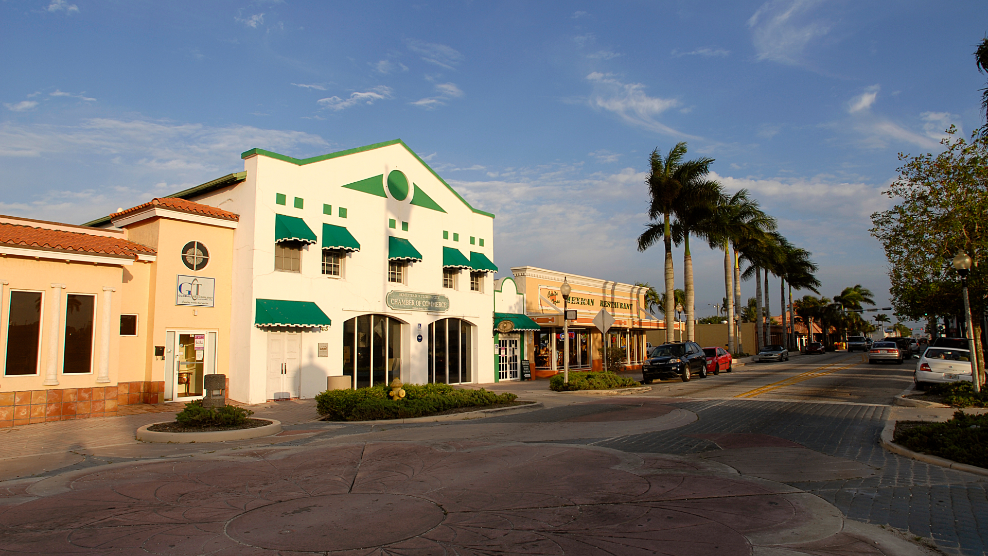 Photo Walk! With Documentary Photographer Carlos Munoz